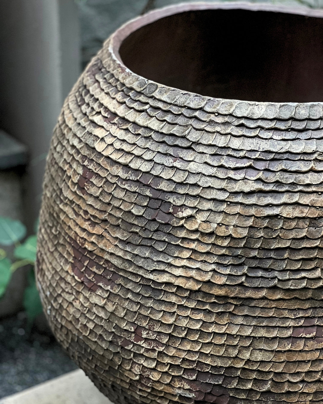 Brown Scaled Pot