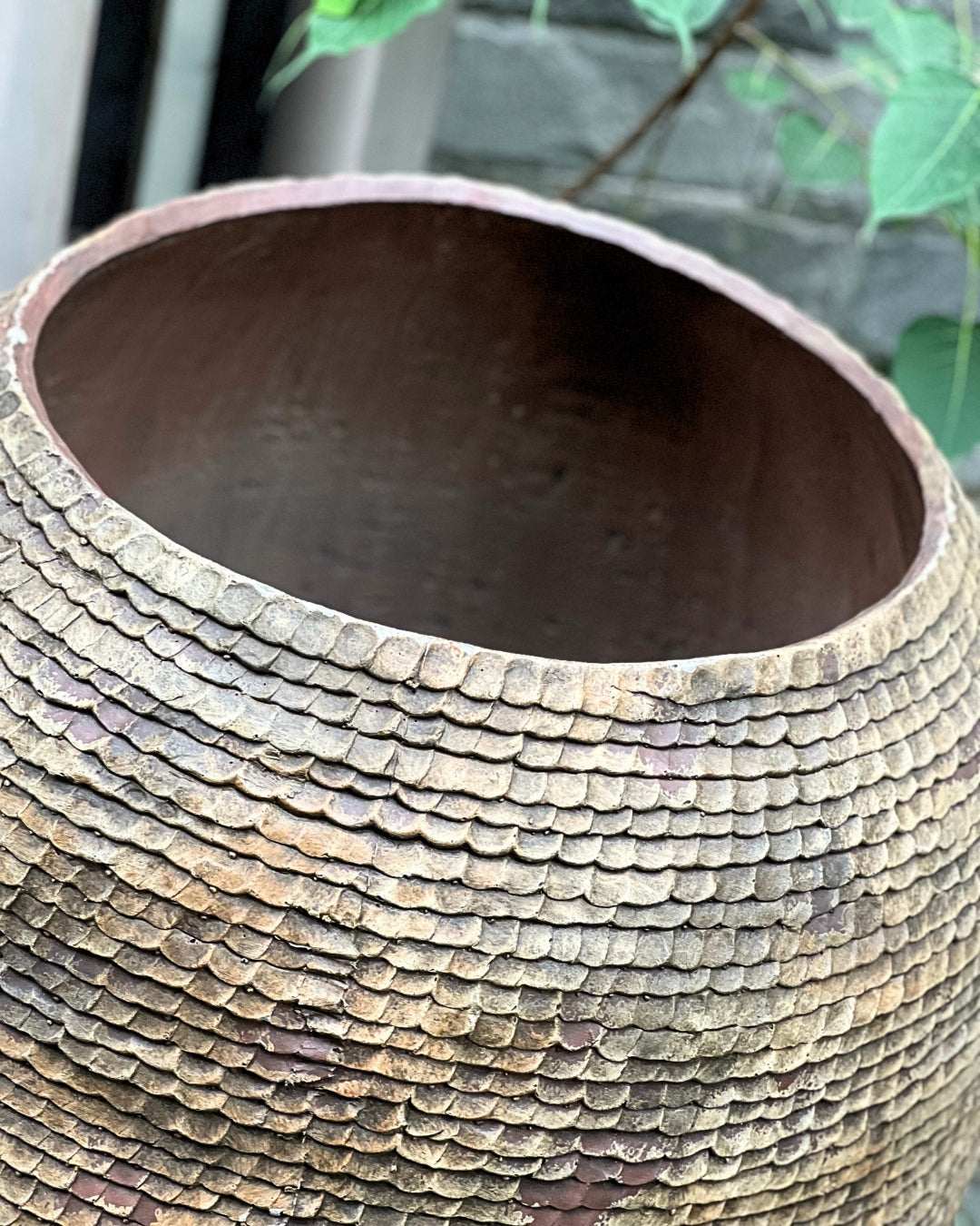 Brown Scaled Pot