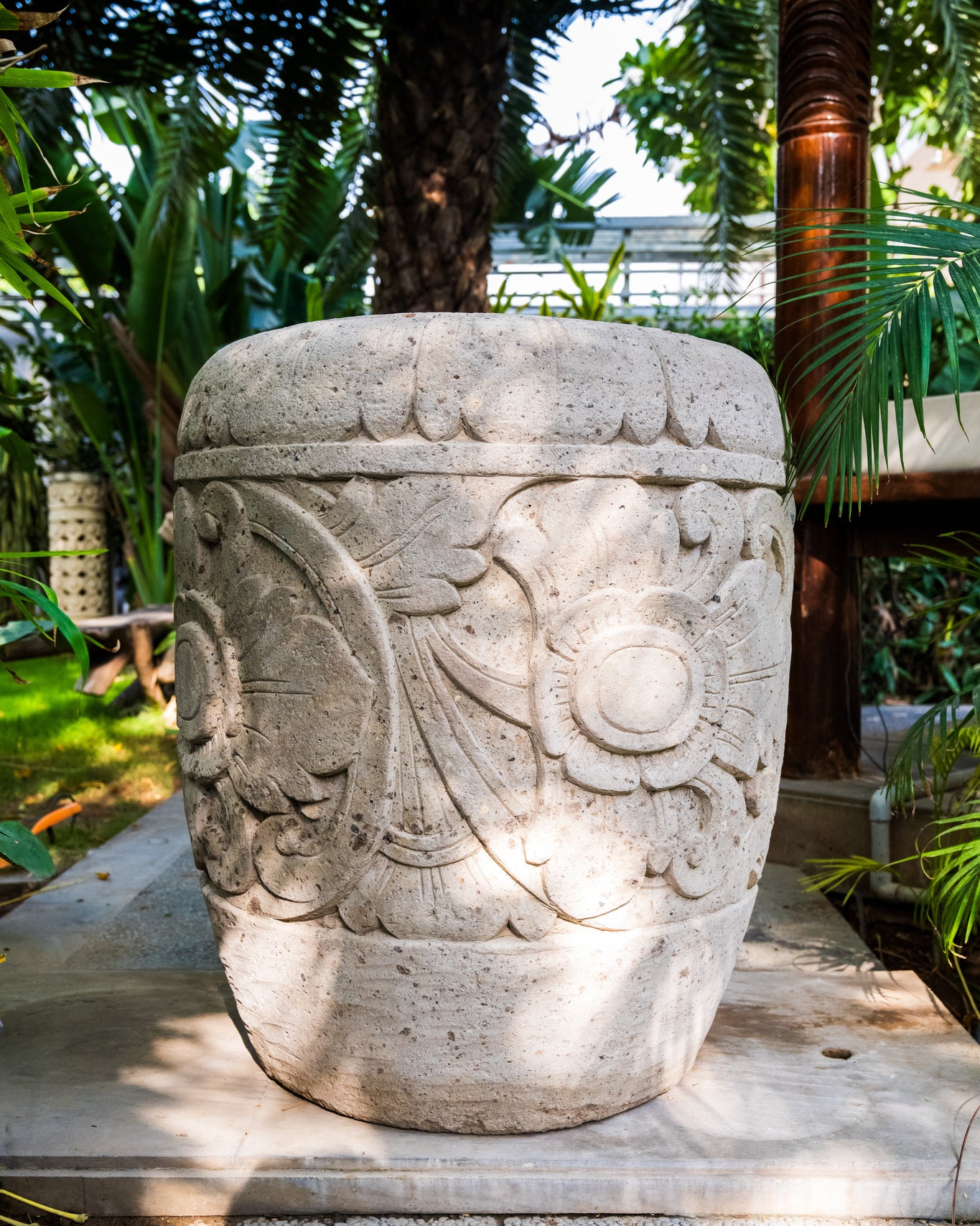 Majestic Bali Carved Pot (large)