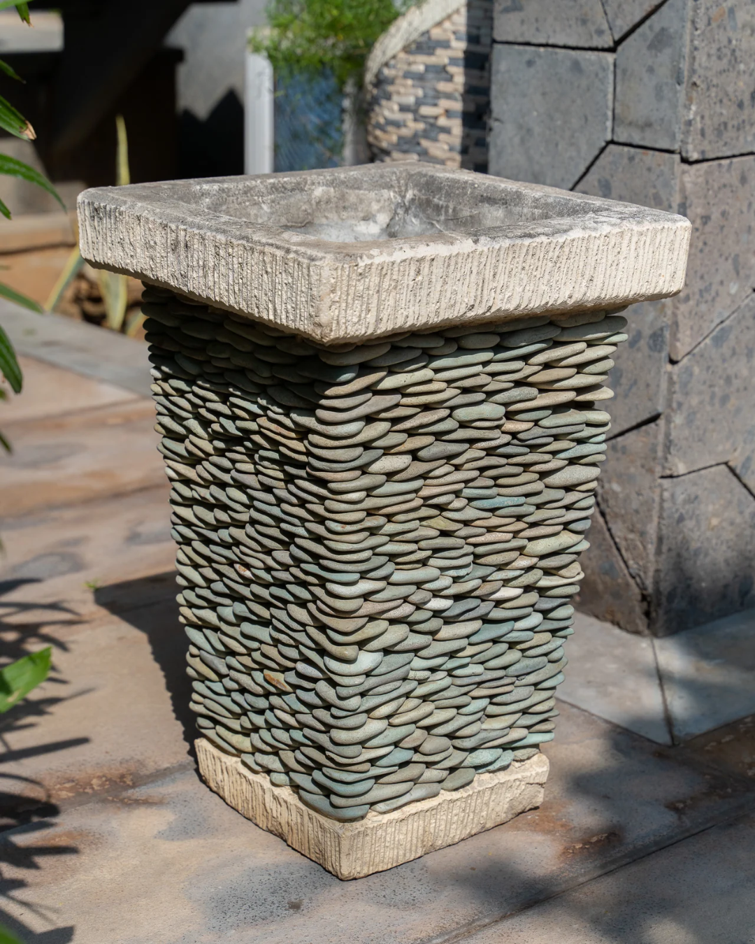 Retro Stoneage Planter