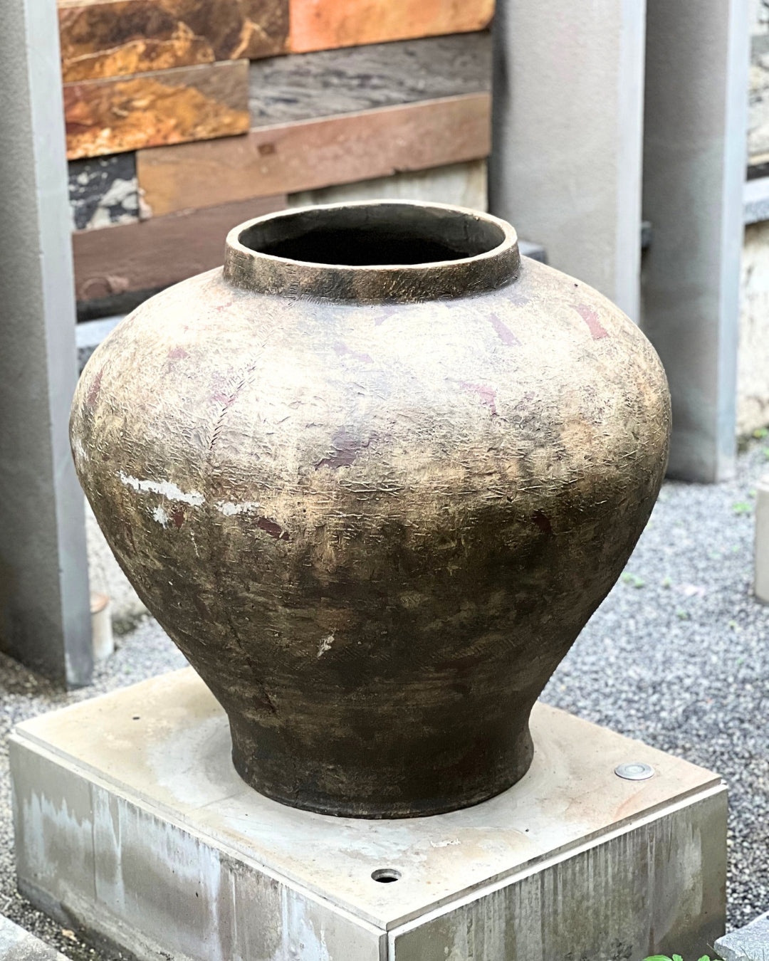Ancient Finish Pot