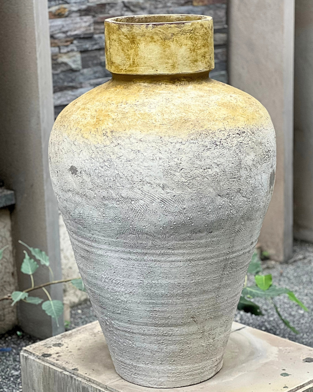 Wide Neck Planter