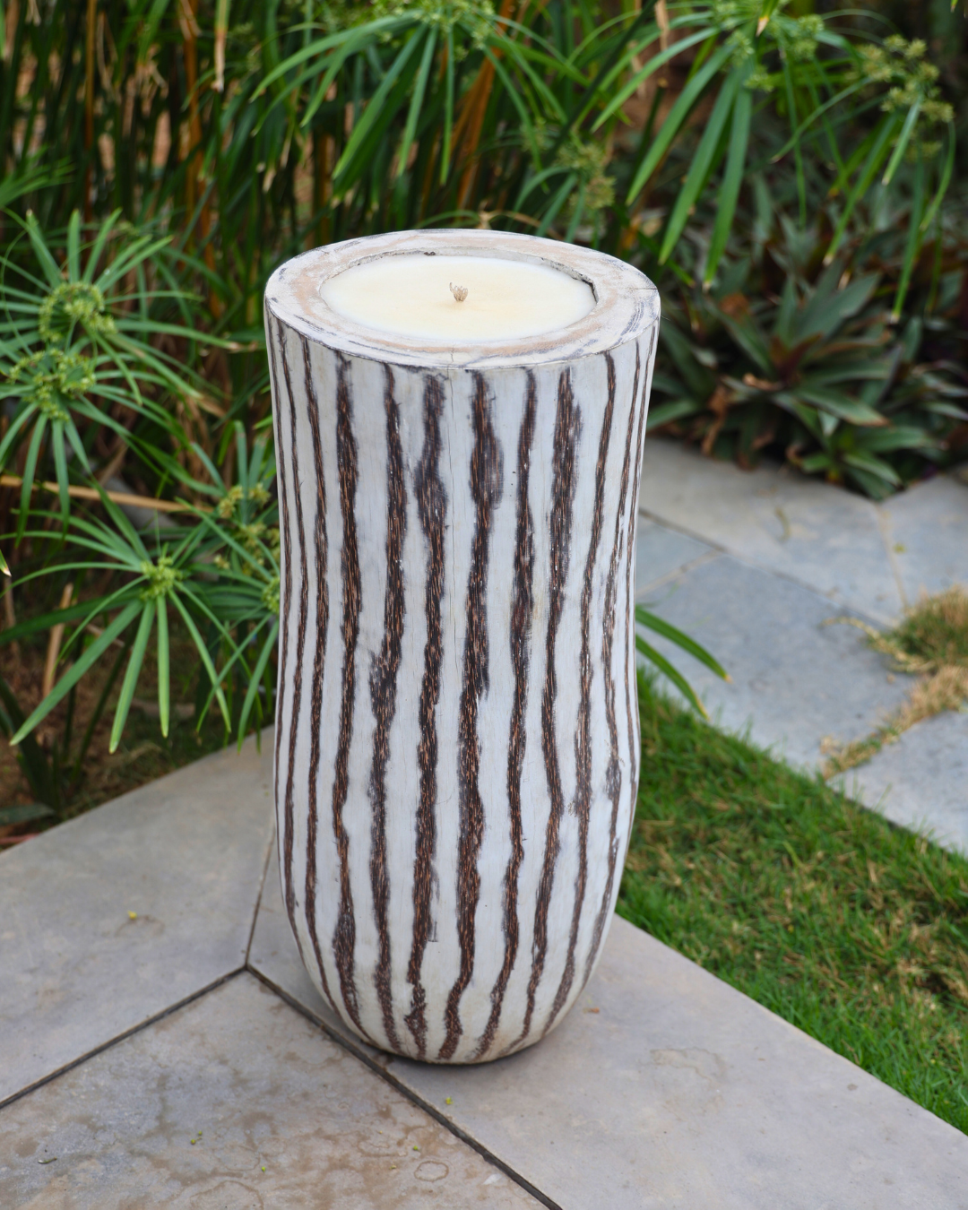 Outdoers Candle (L)