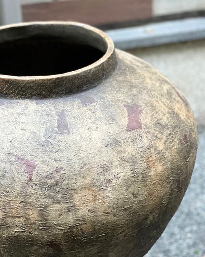 Ancient Finish Pot