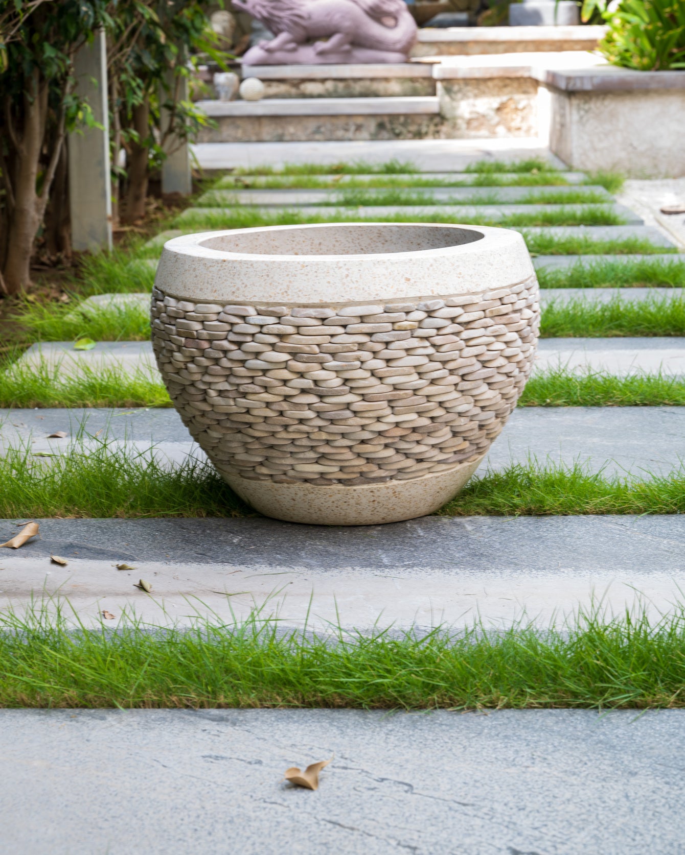 Delicate Stone Pebble Planter (small)