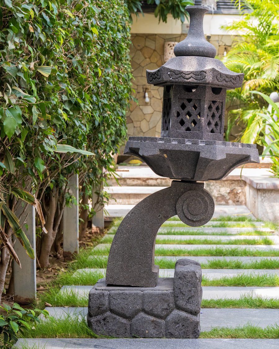 Zen Fusion Pagoda Lamp