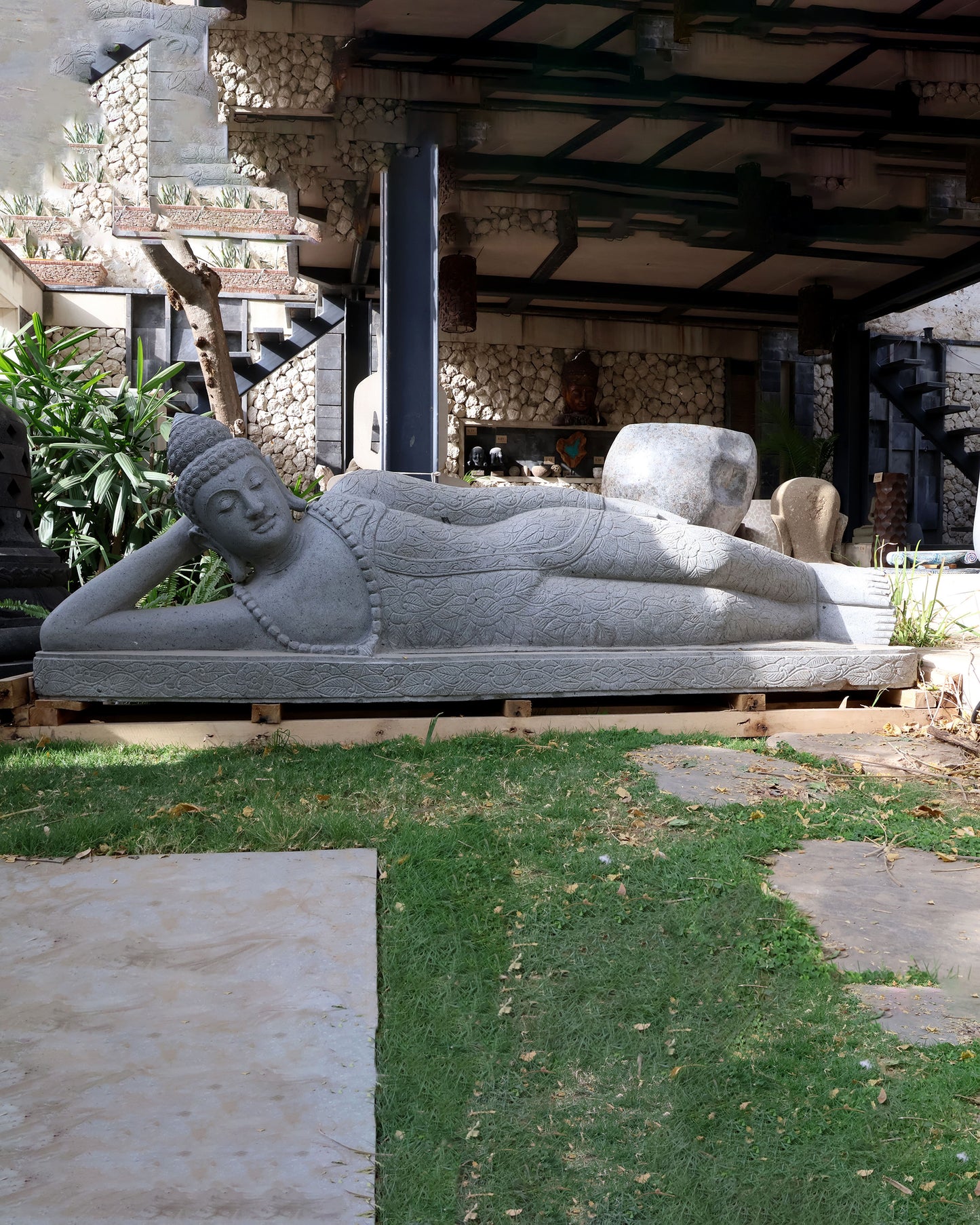 Lying buddha Grey Big